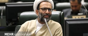 سلیمی: تمرکز دولت مهار قیمت ها باشد