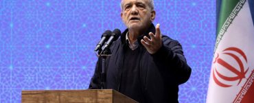 پزشکیان: وظیفه داریم کاری کنیم مردم نسبت به نظام و انقلاب خوشبین باشند