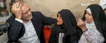 با مردم در مورد تحولات بیشتر صحبت کنید قبل از دیگران با مردم در مورد تحولات بیشتر صحبت کنید قبل از دیگران